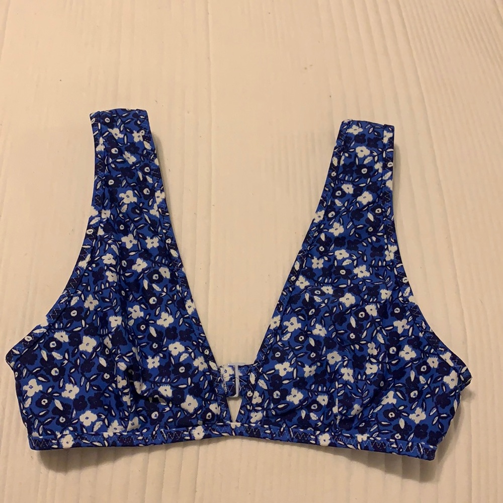 Blue floral print bikini top